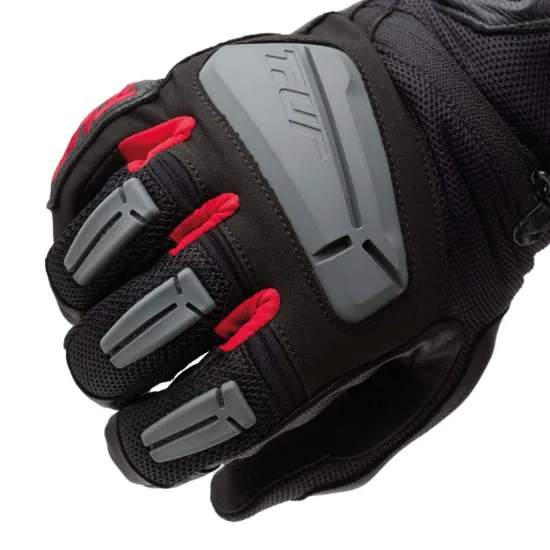 T.UR Glove G-Four #3